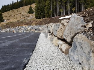 Blockmauer Öschinensee